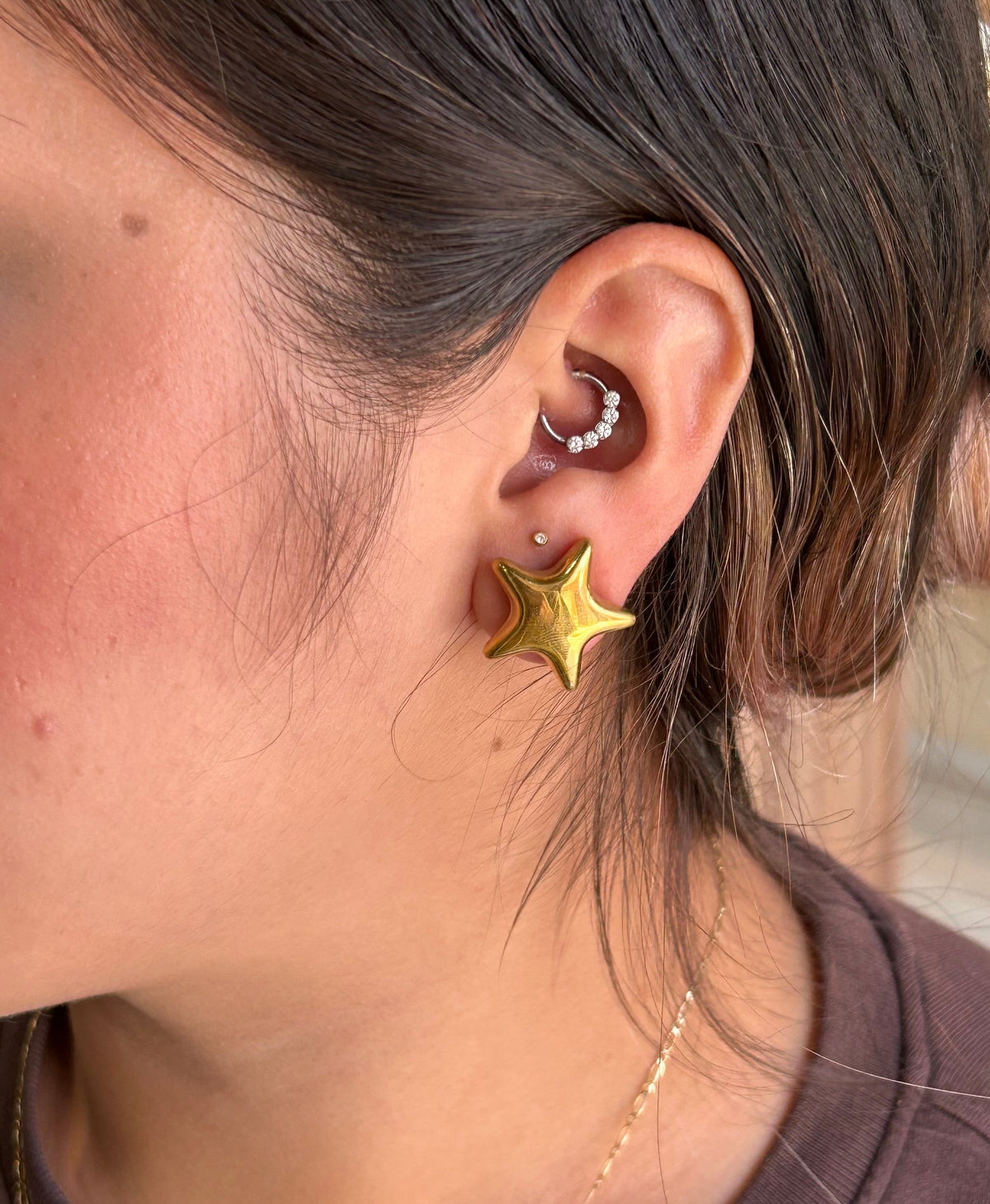 Aretes Estrella Globo Dorado