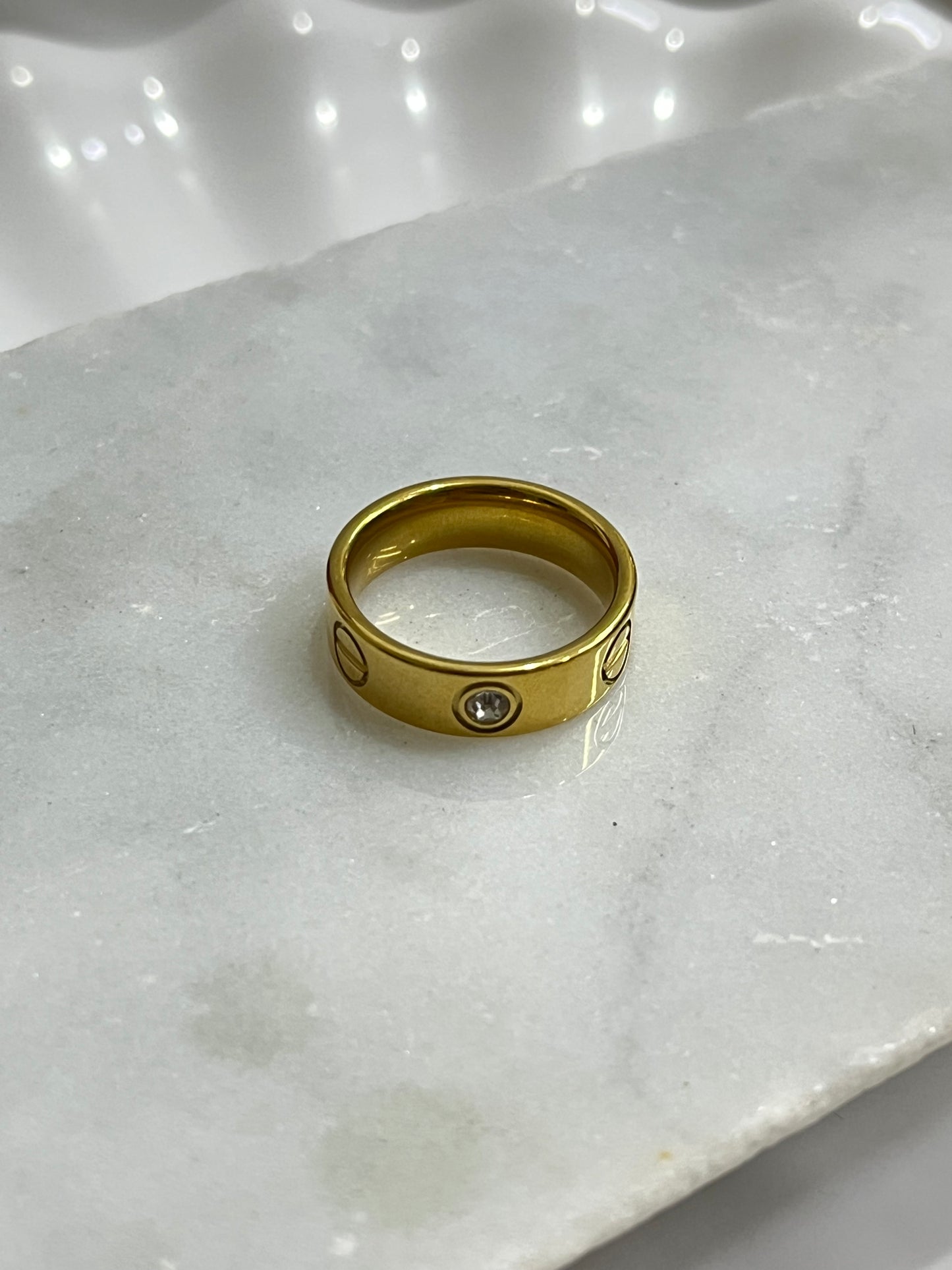 Anillo Cartier clásico