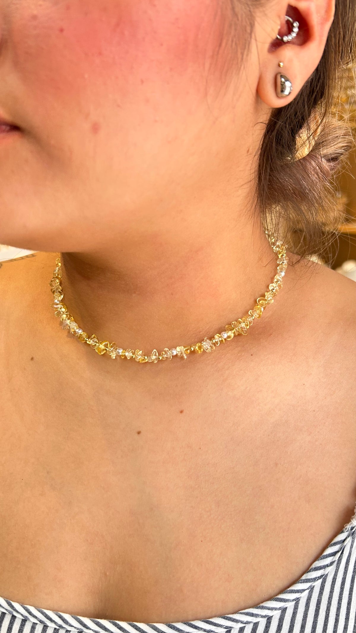 Collar piedras hermosas amarillo