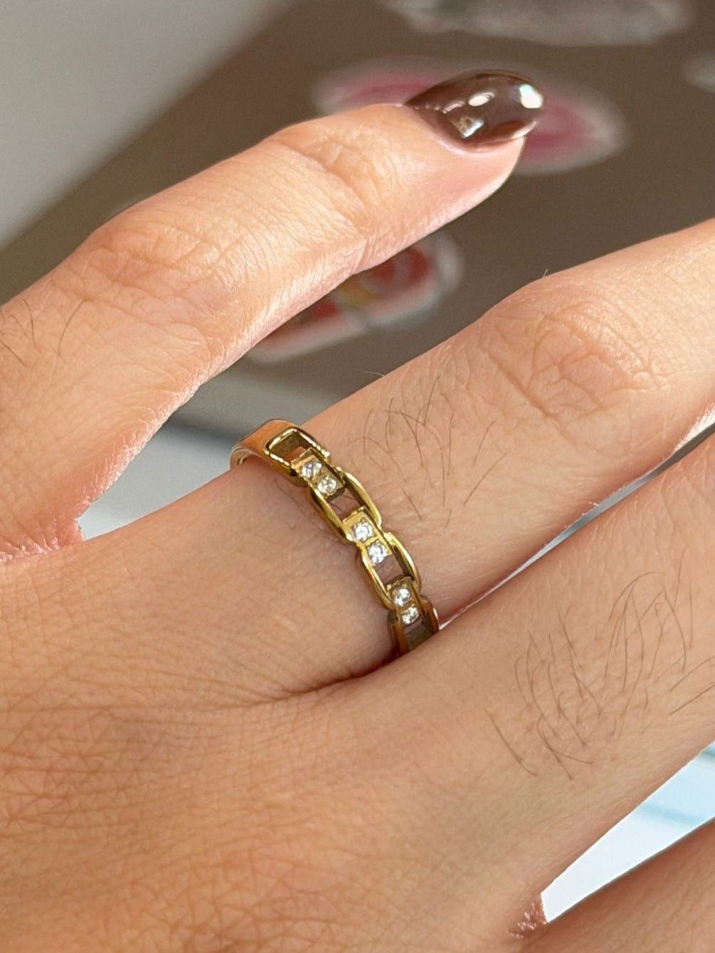 Anillo cadenas brillo dorado