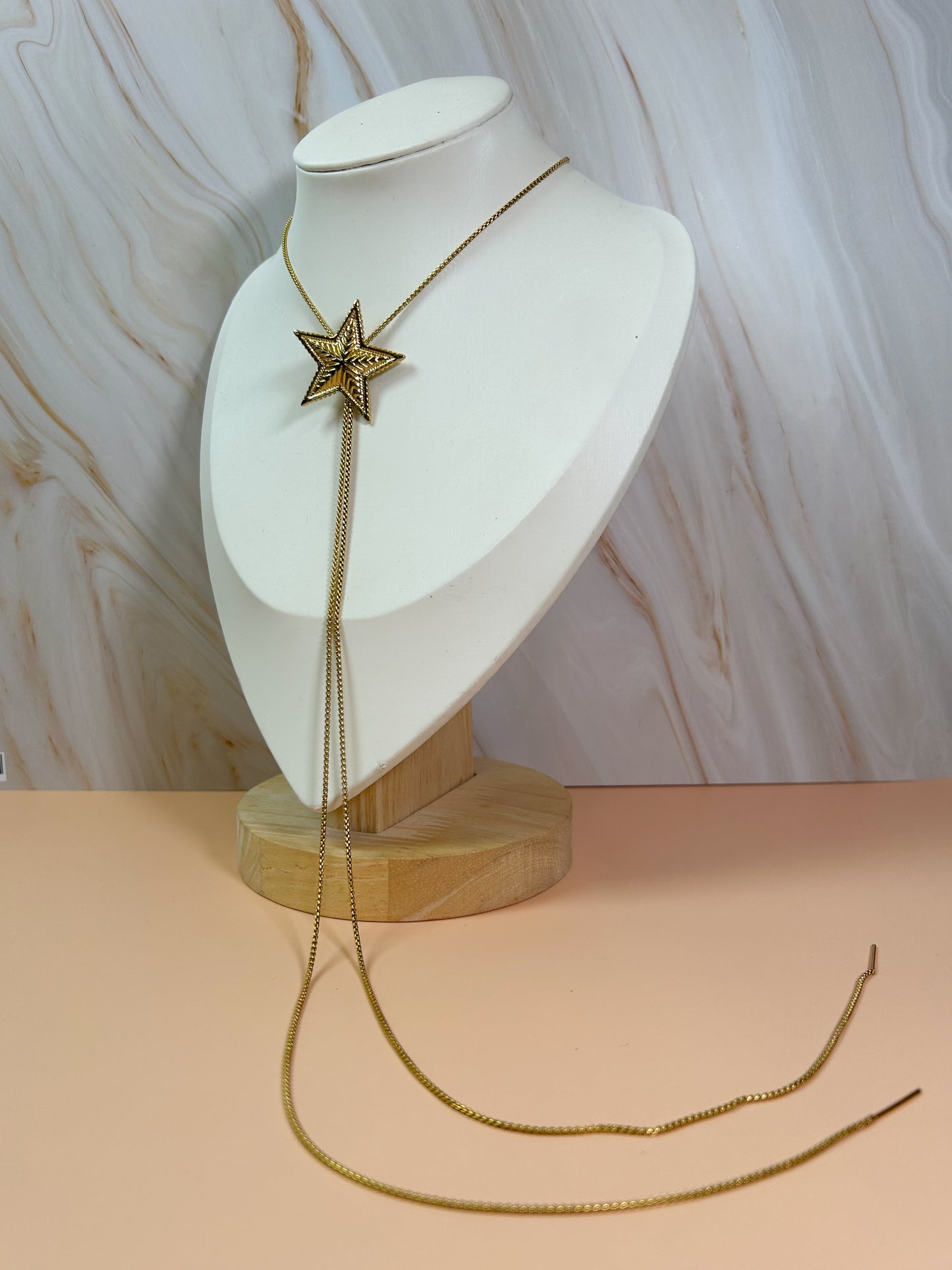 Collar corbatero star golden