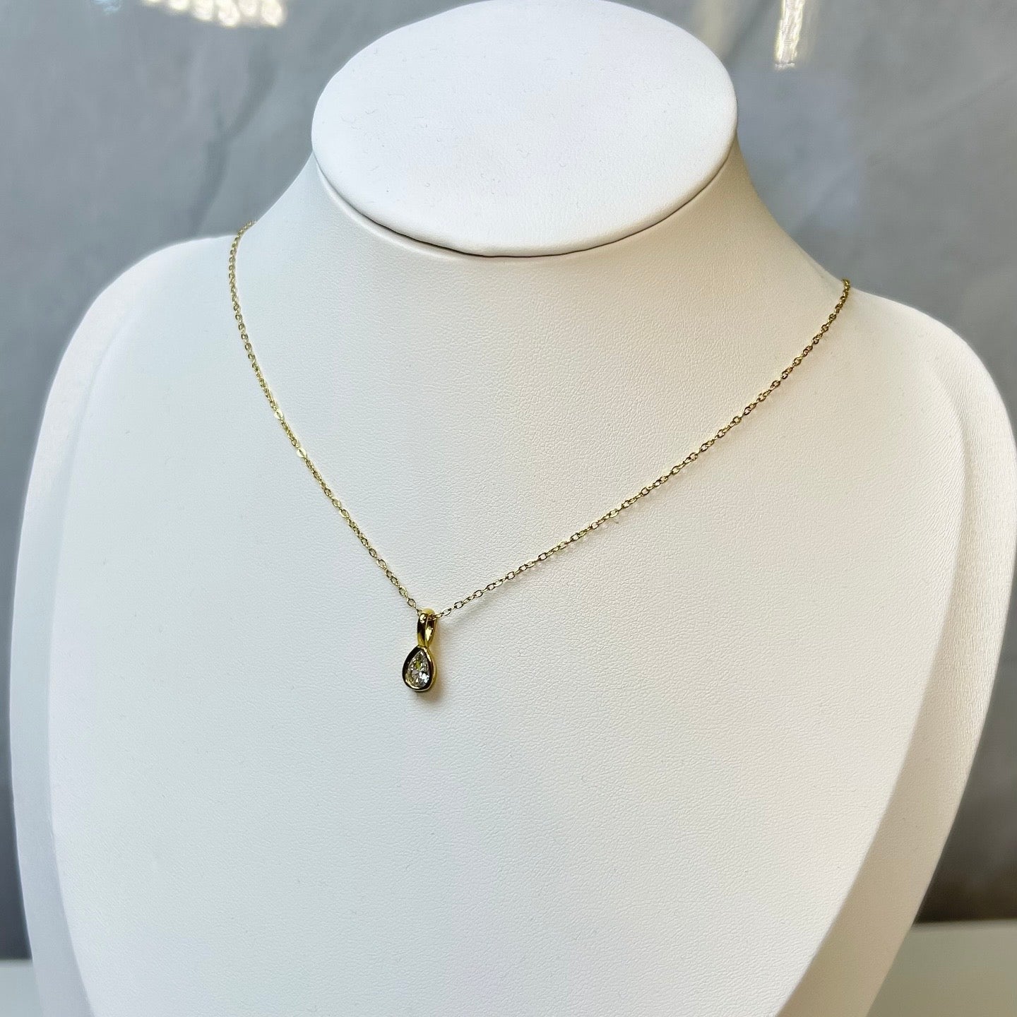 Collar Drop Diamond