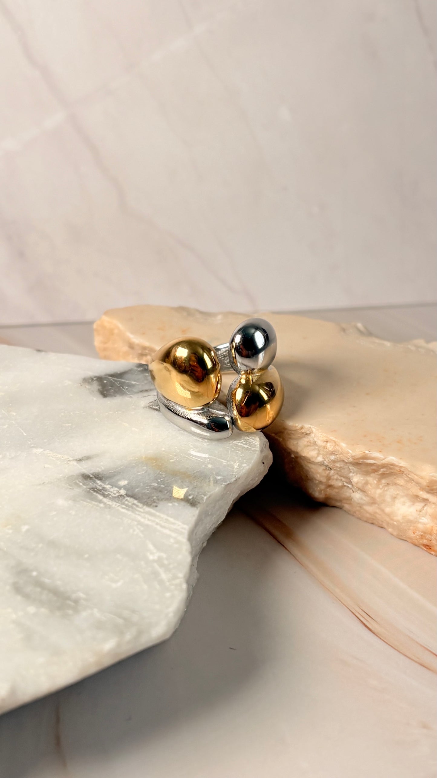Anillo bicolor cuádruple