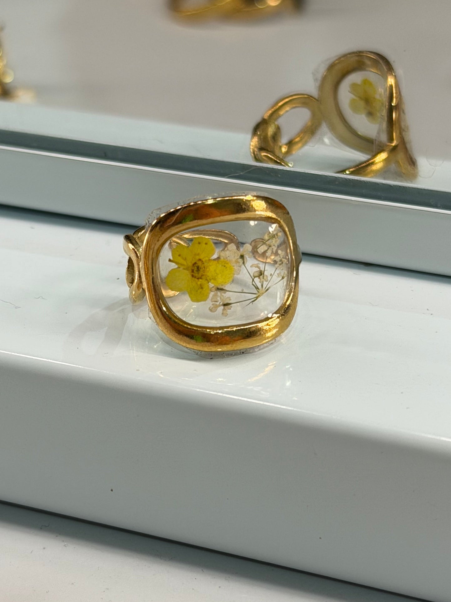 anillo flor natural amarillo