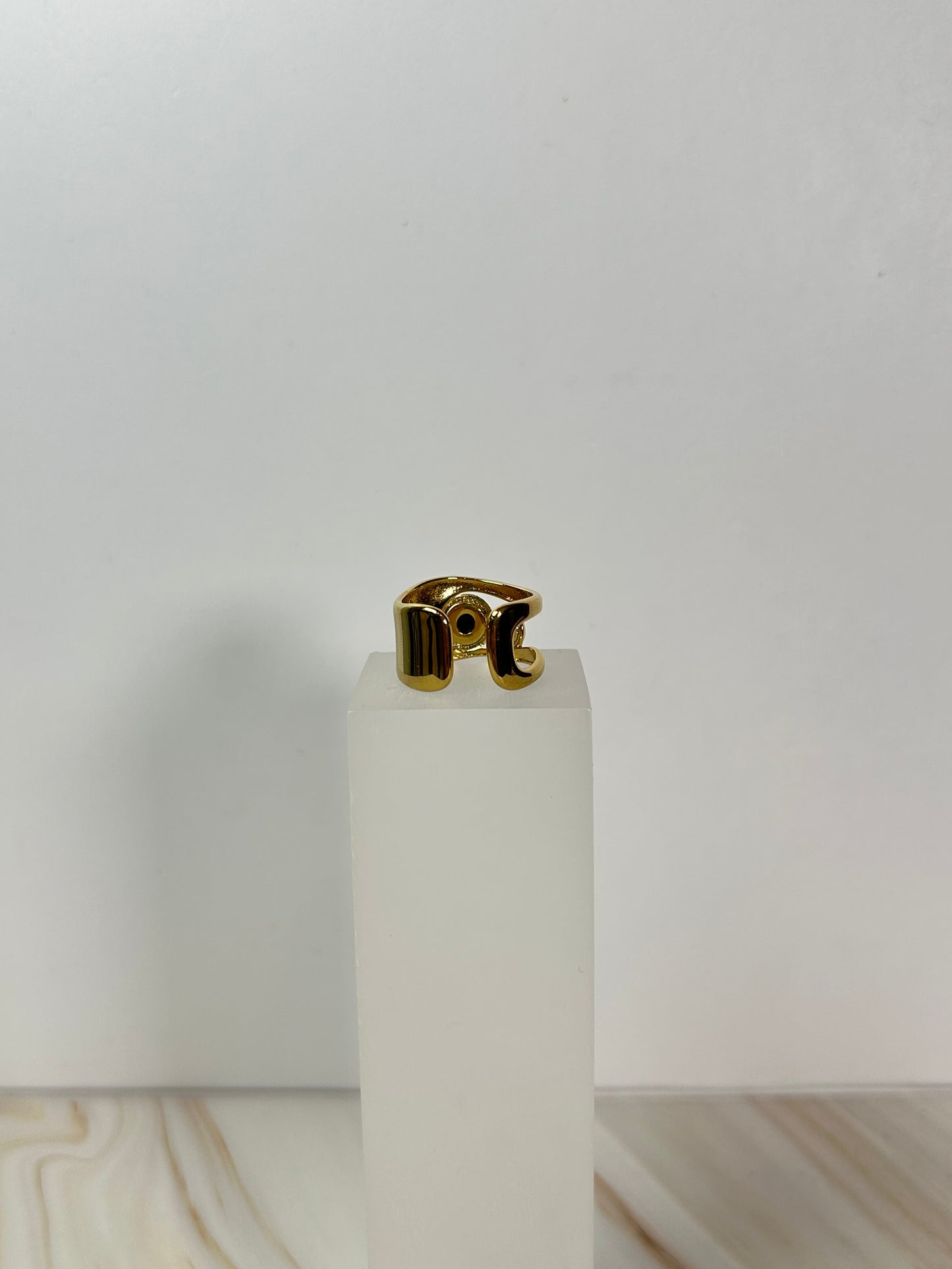 Anillo piedras café