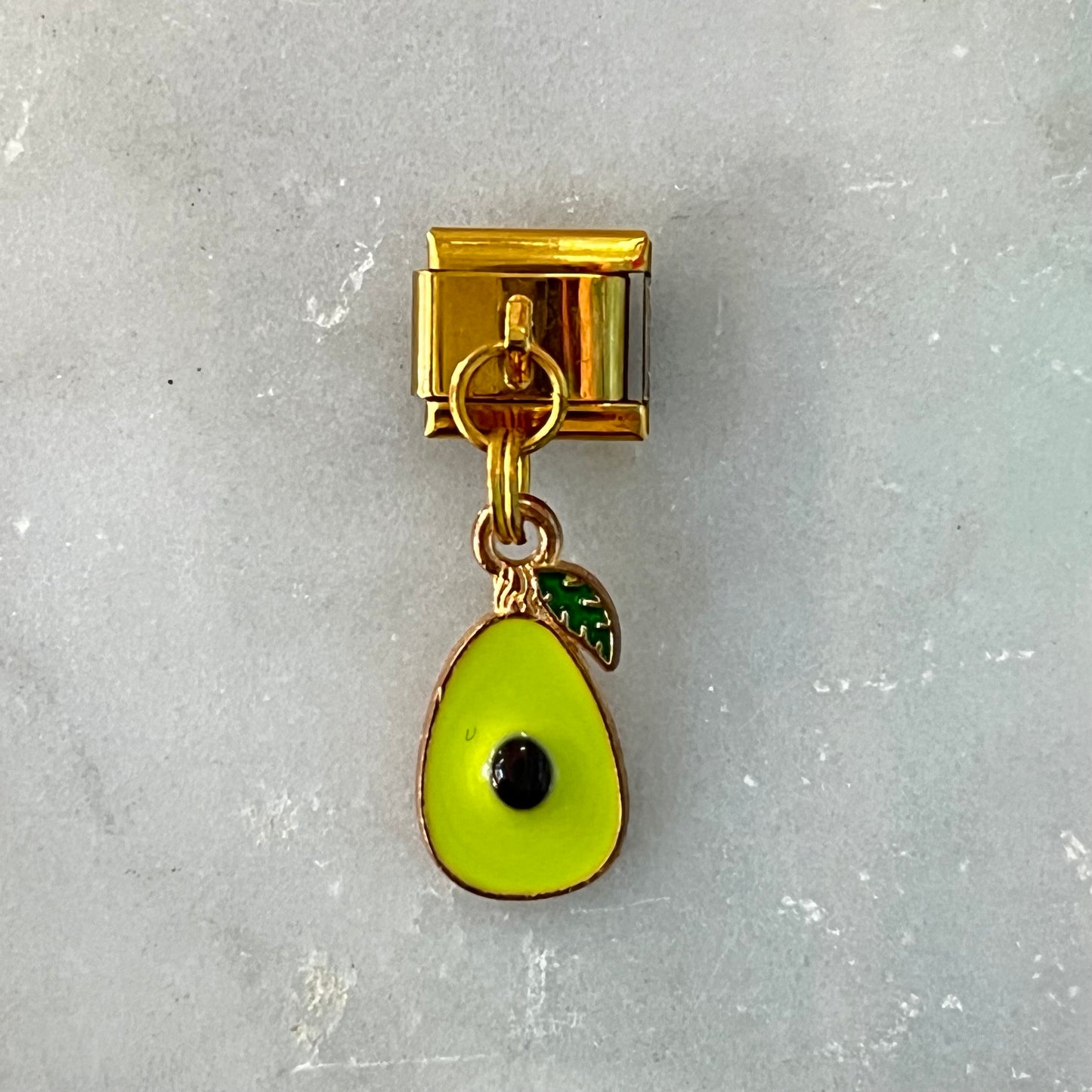 Charm Aguacate