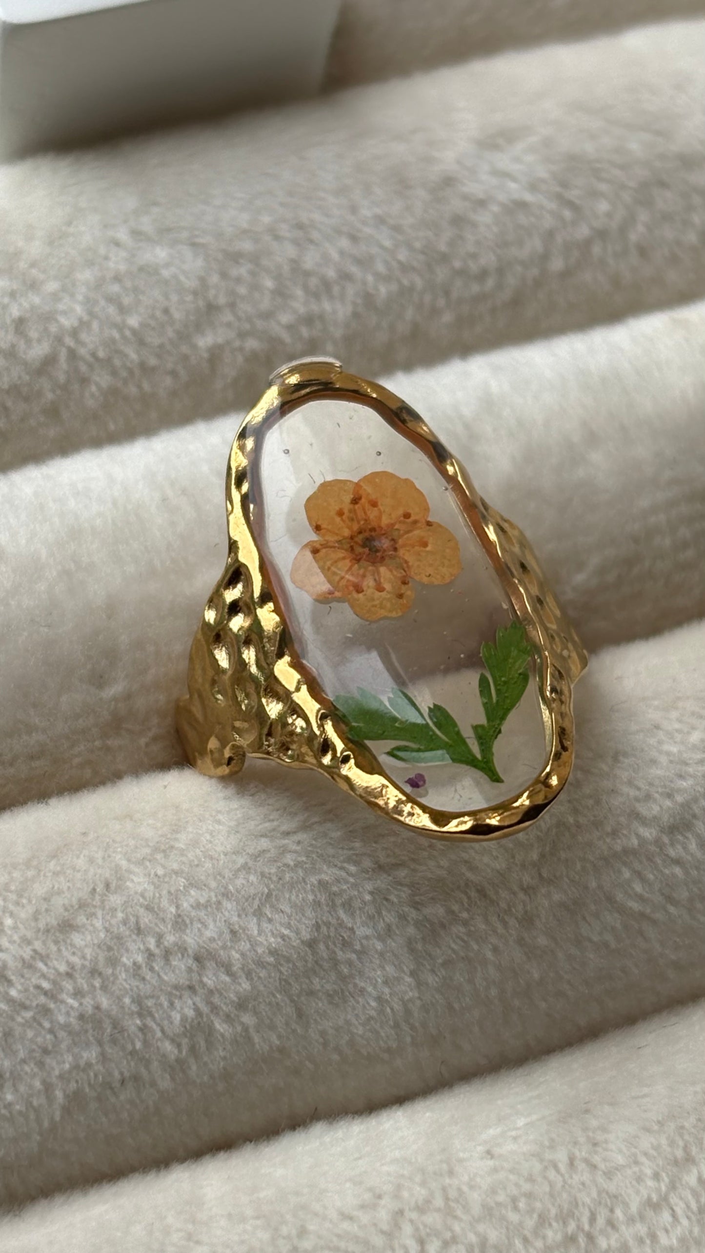 Anillo flor natural naranja