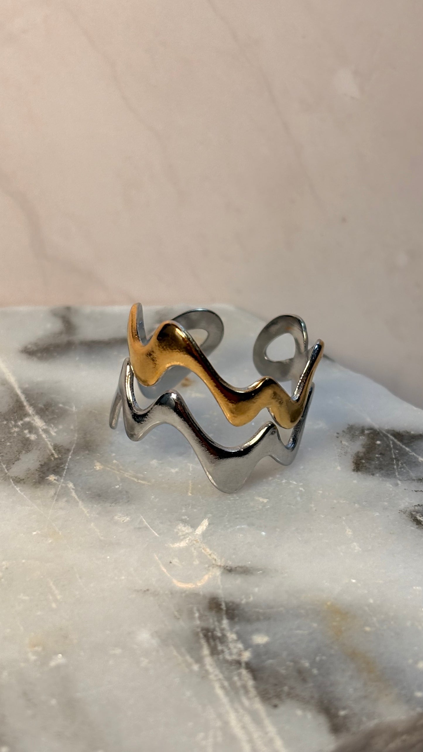 Anillo ondas bicolor doble