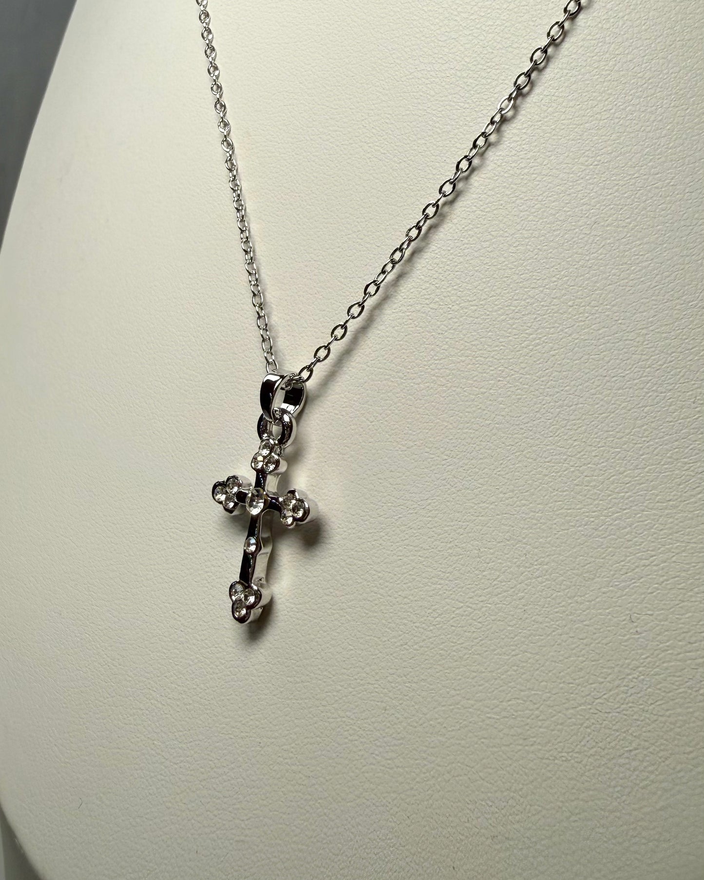 Collar Silver crystal cross