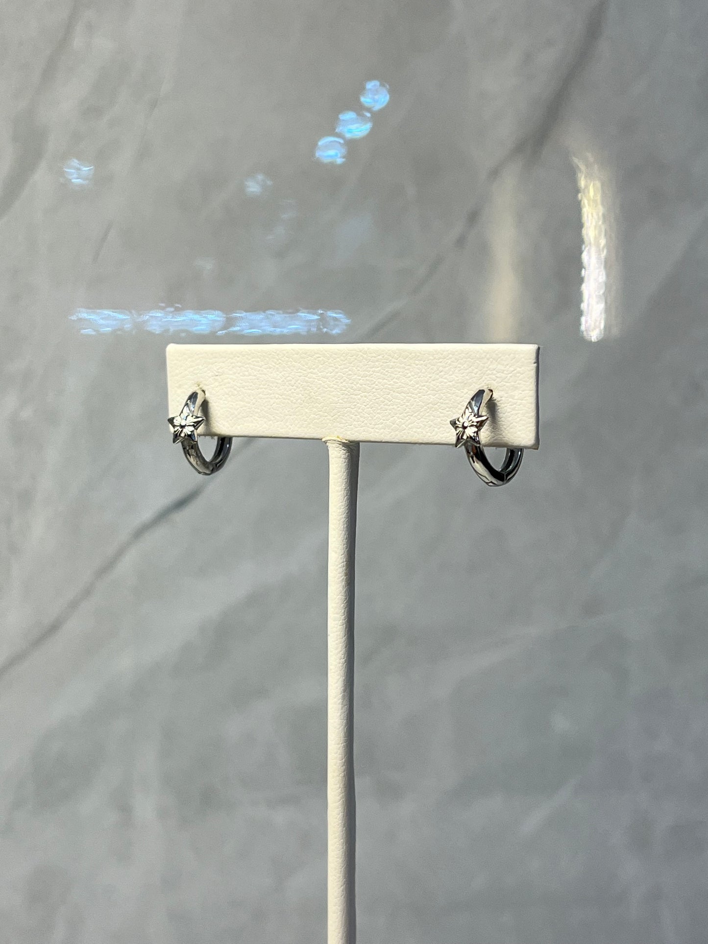 Hoops Tiny Star Plata