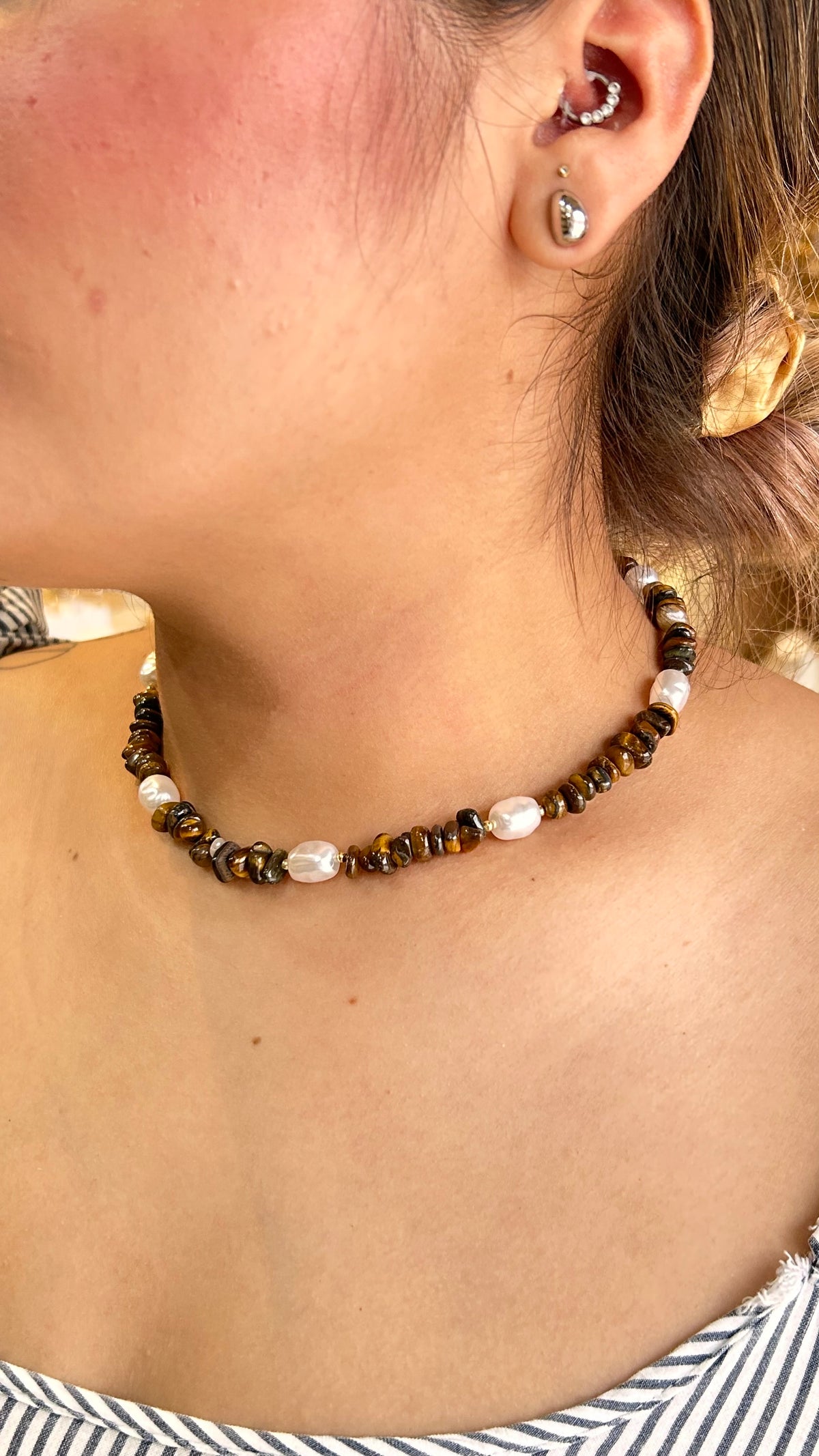 Collar piedras café perla