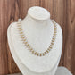 Collar blanco piedras