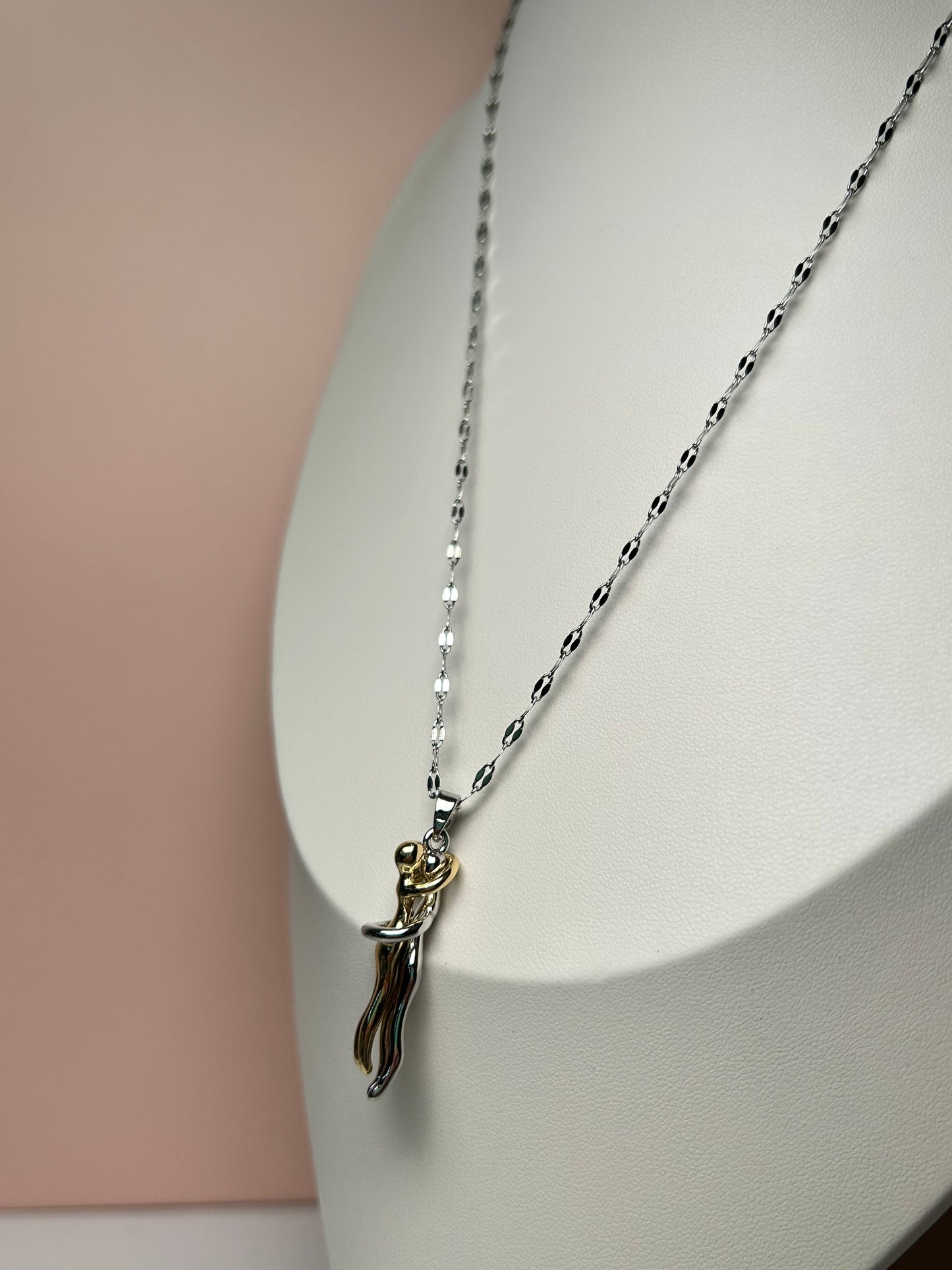 Collar enlazado amor