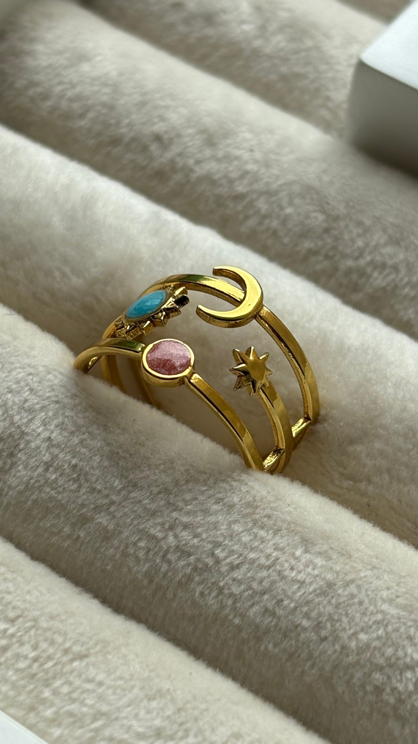 Anillo espacio colores