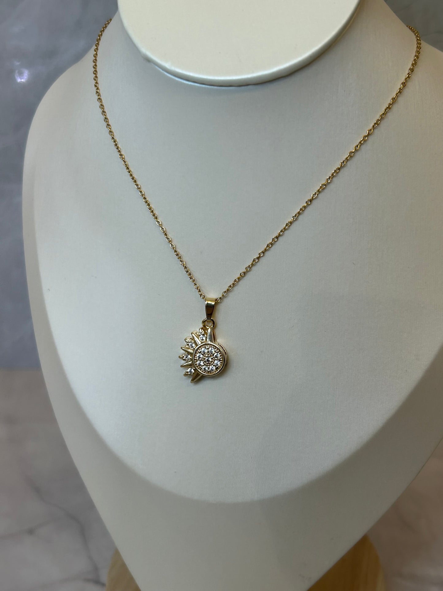 Collar eclipse doble