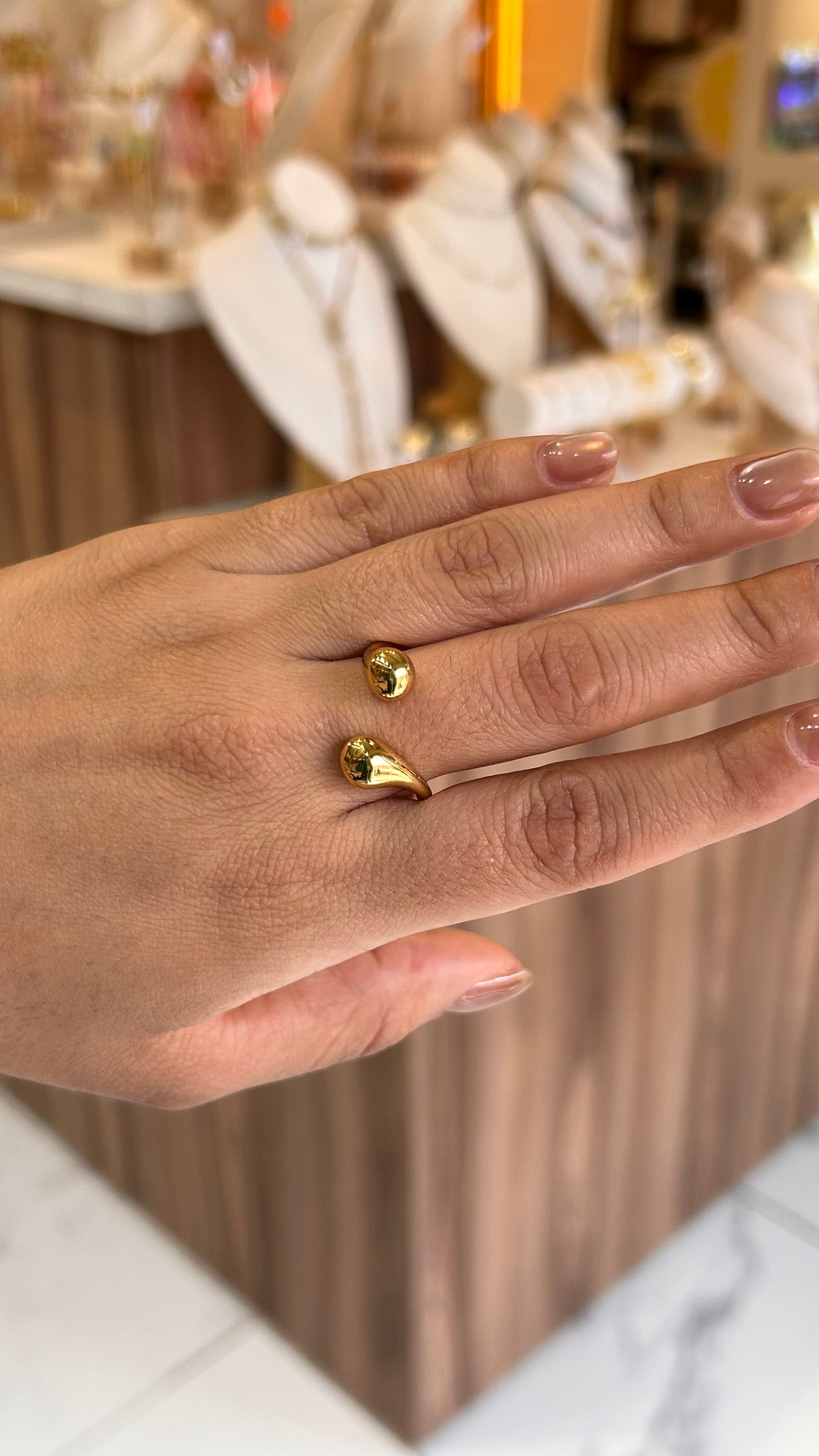 Anillo gota doble