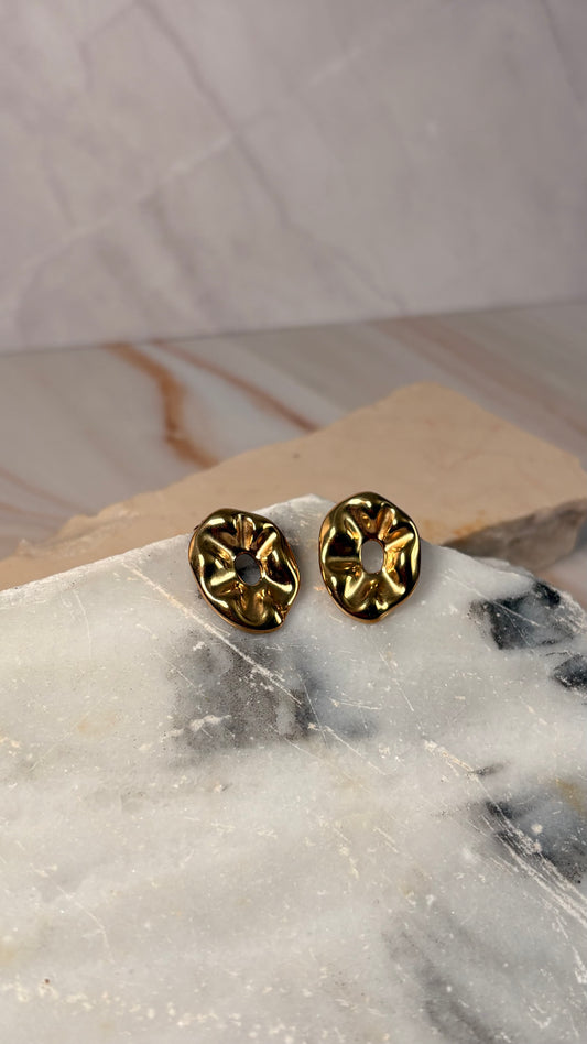 Aretes pasita mini dorado