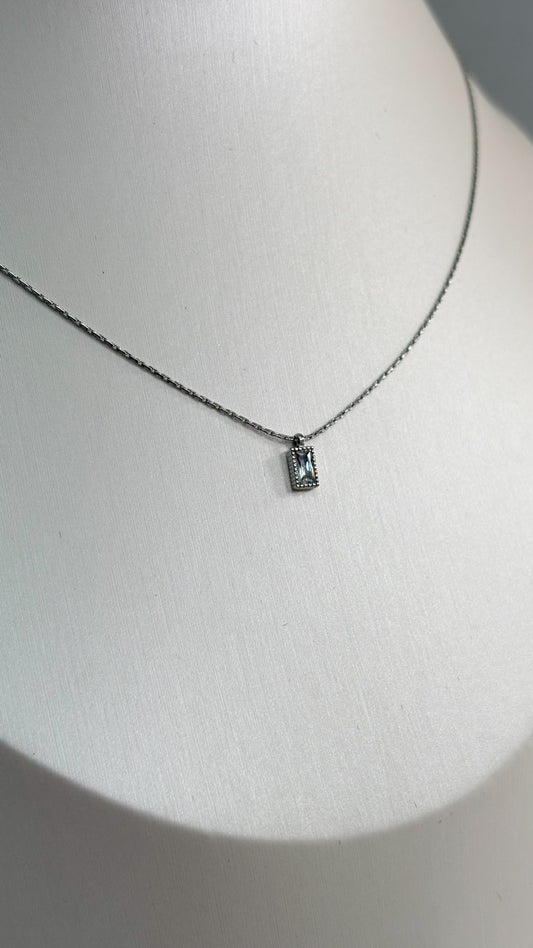 Collar mini rectangular brillo