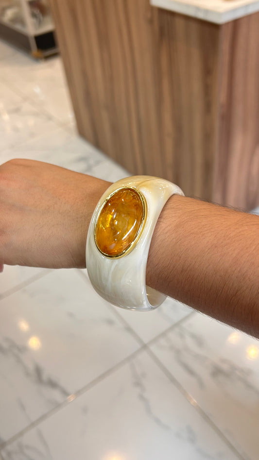 pulsera acrílico blanco piedra amarillo