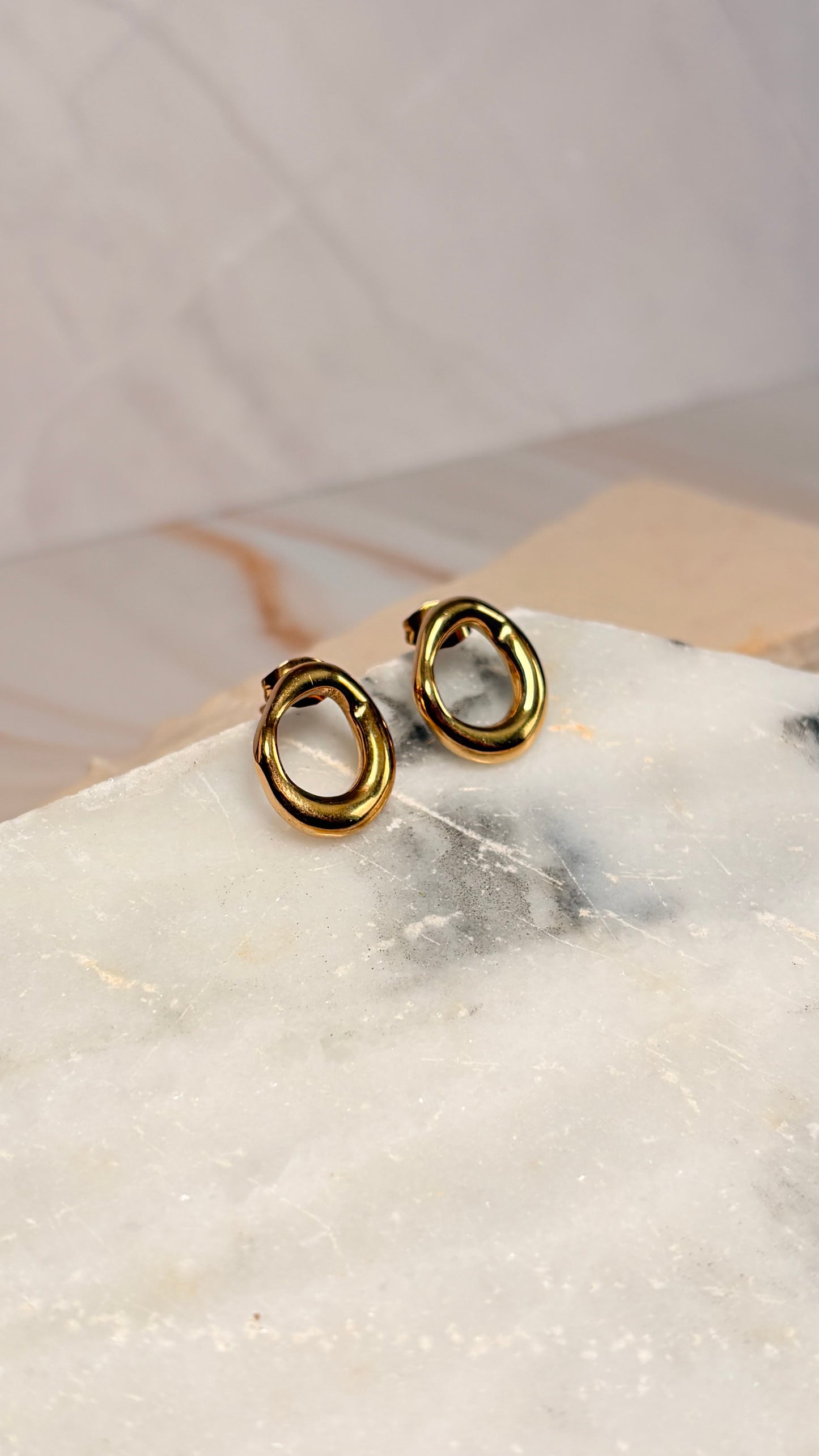 Aretes Olivia Mini Dorado