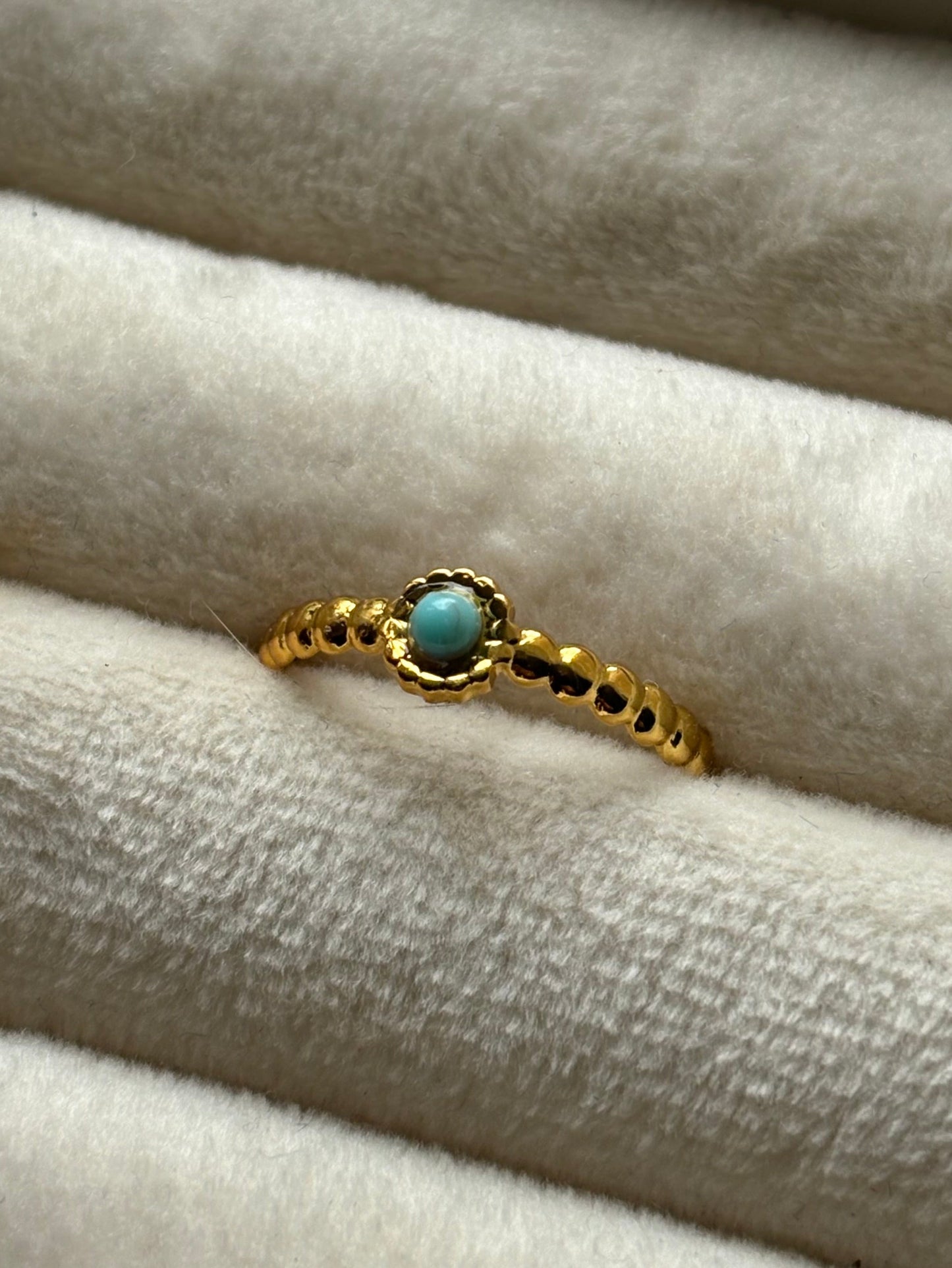 Anillo mini piedra azul agua