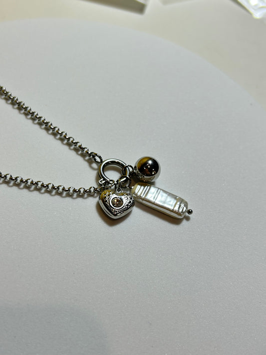 Collar perla & charms plat