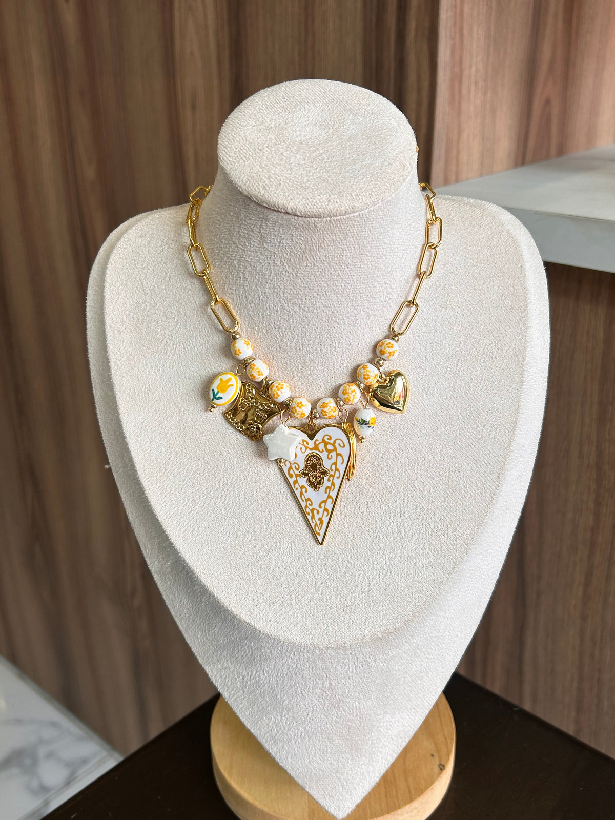 Collar talavera amarillo