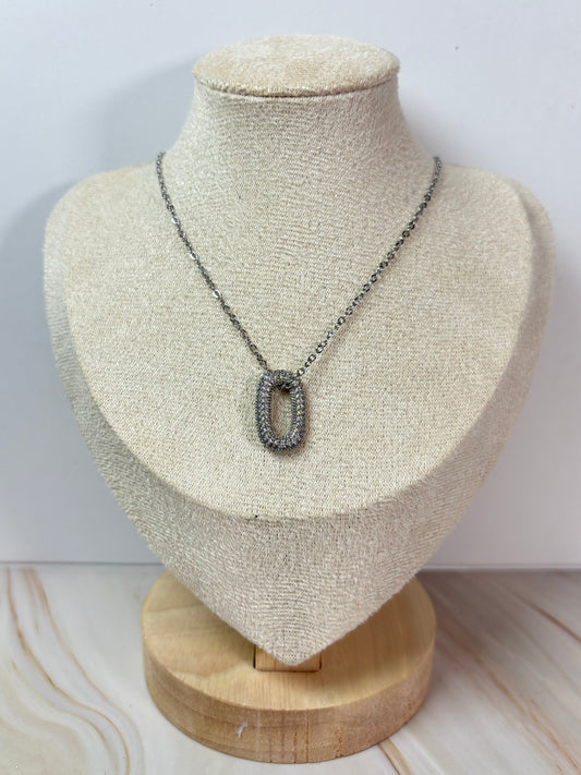 Collar óvalo brillante plata