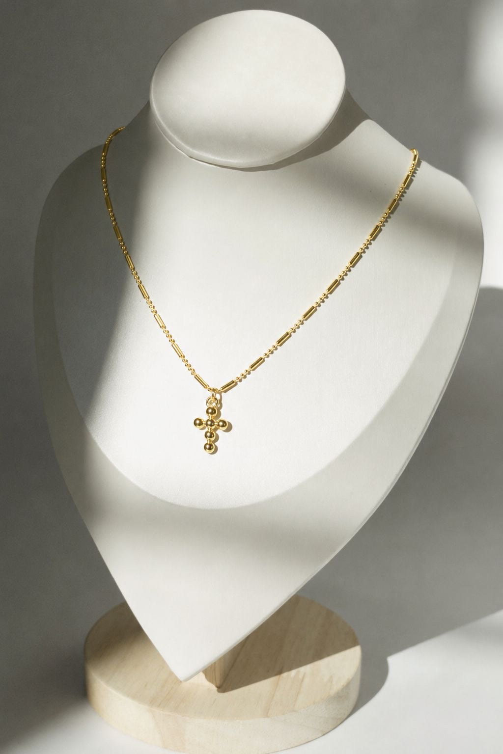 Collar ball cross