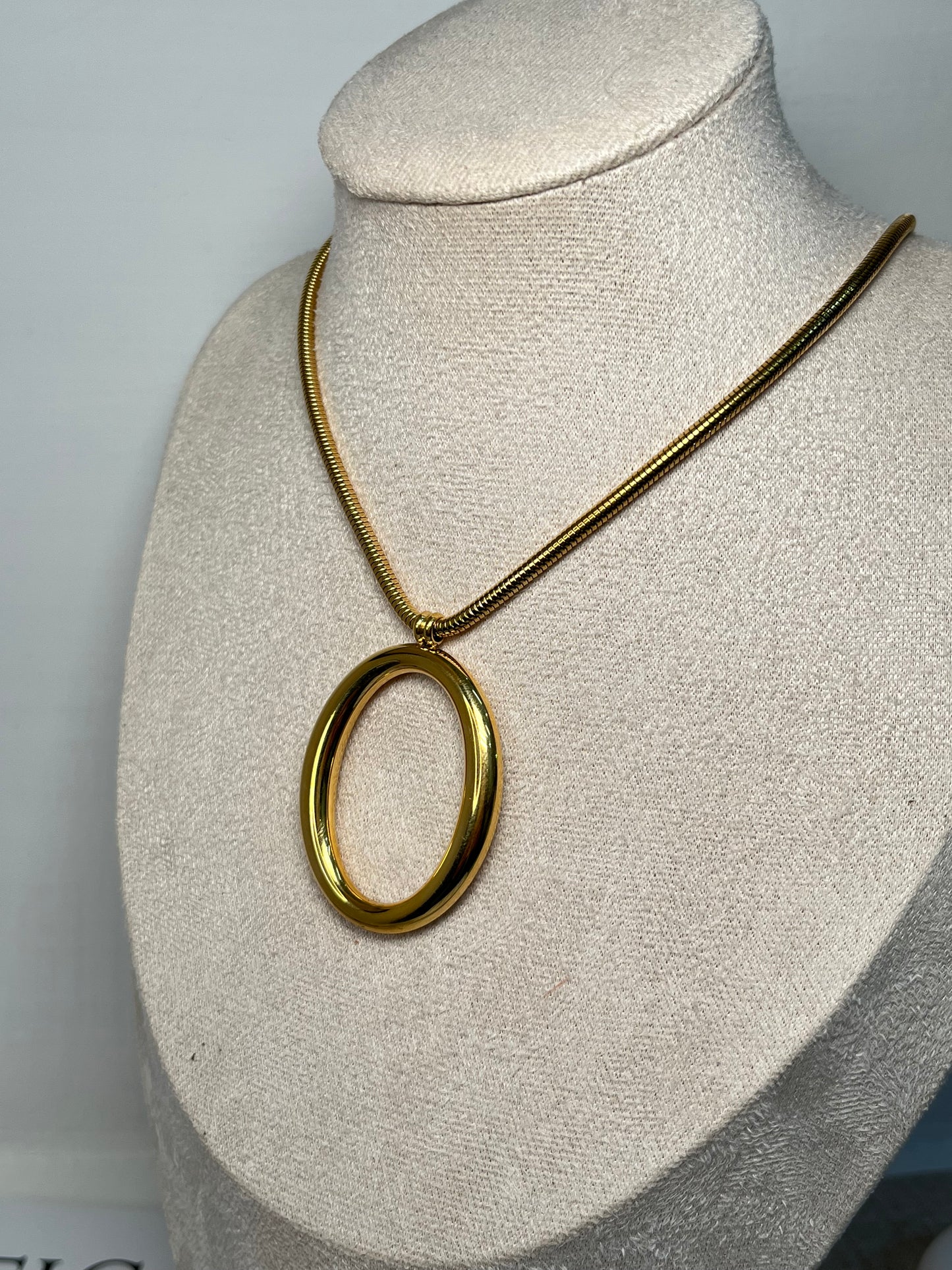 Collar Olivia Dorado
