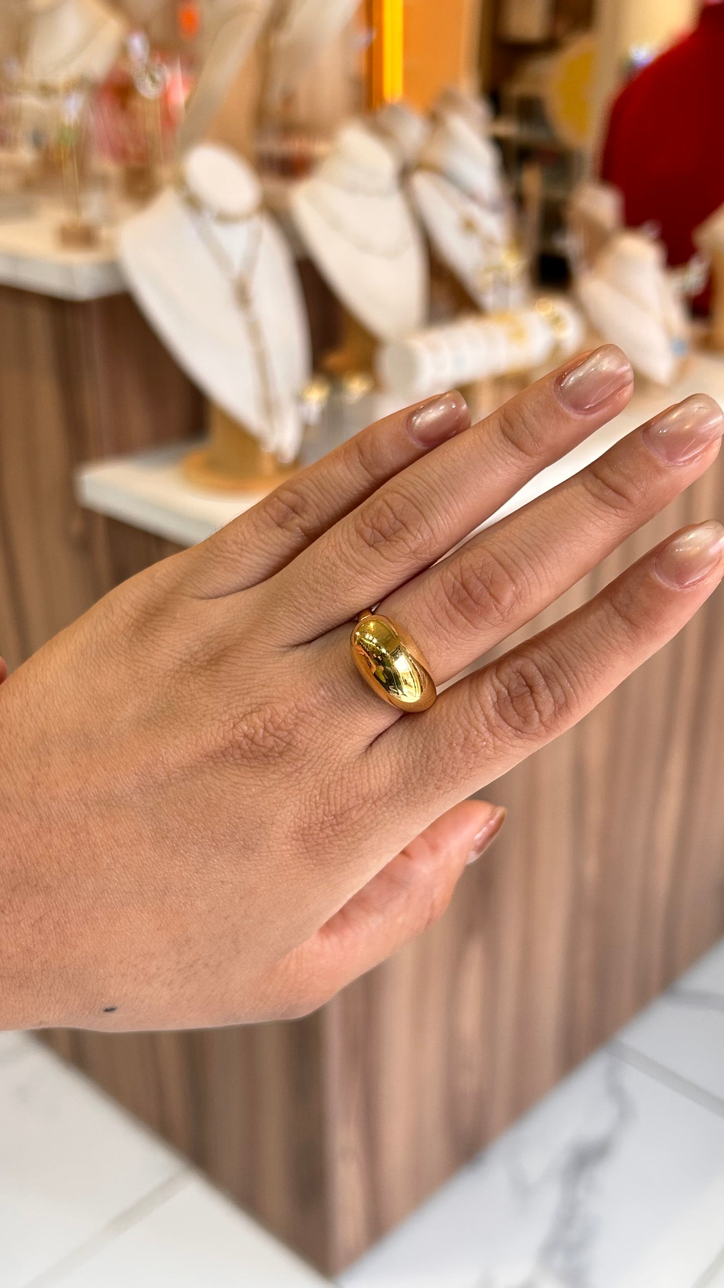 Anillo gota clásico dorado