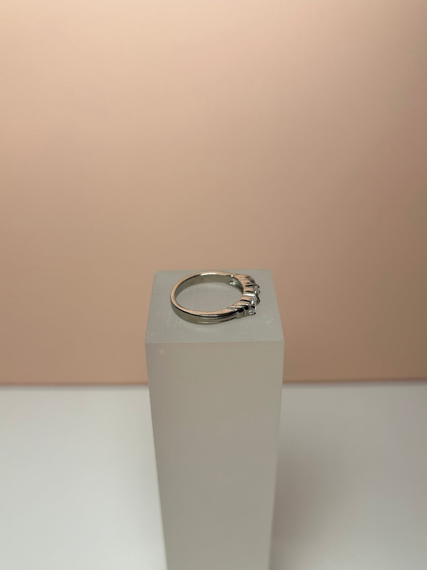 Anillo cristales triple silver