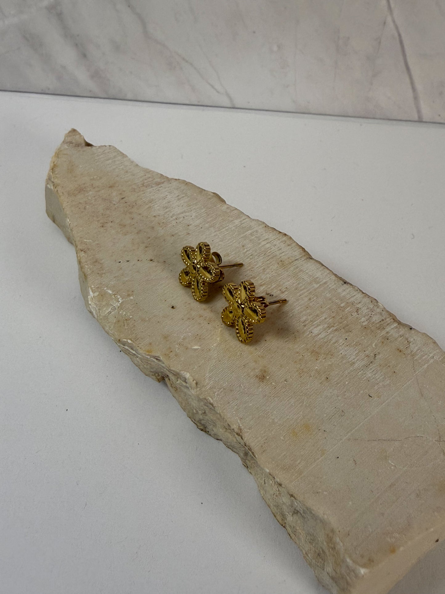 Aretes flowers dorada