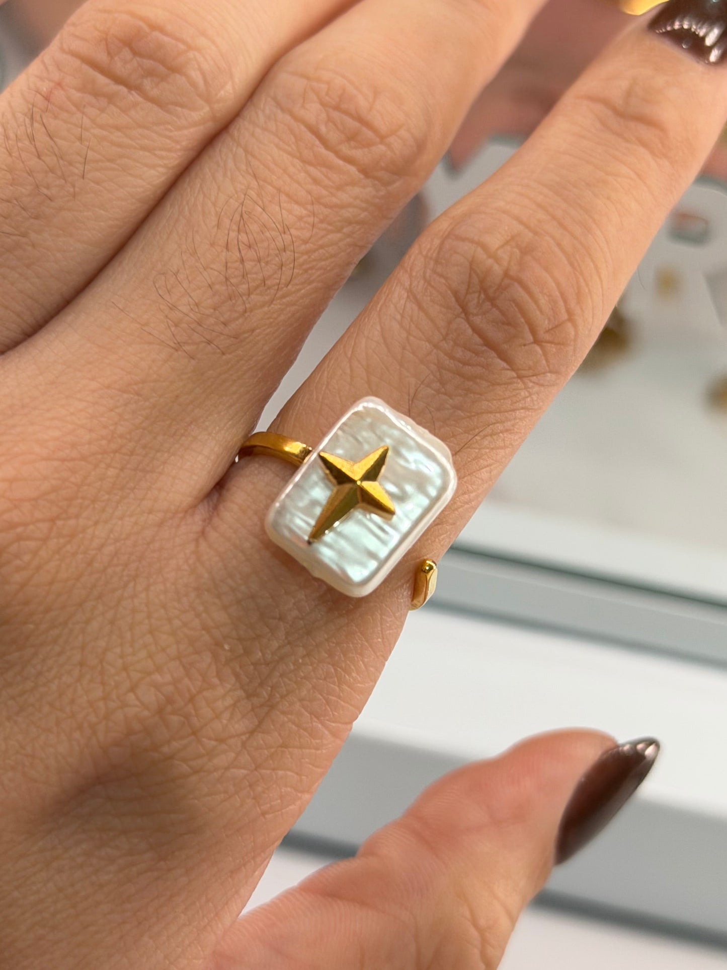 anillo destello cuadrado blanco