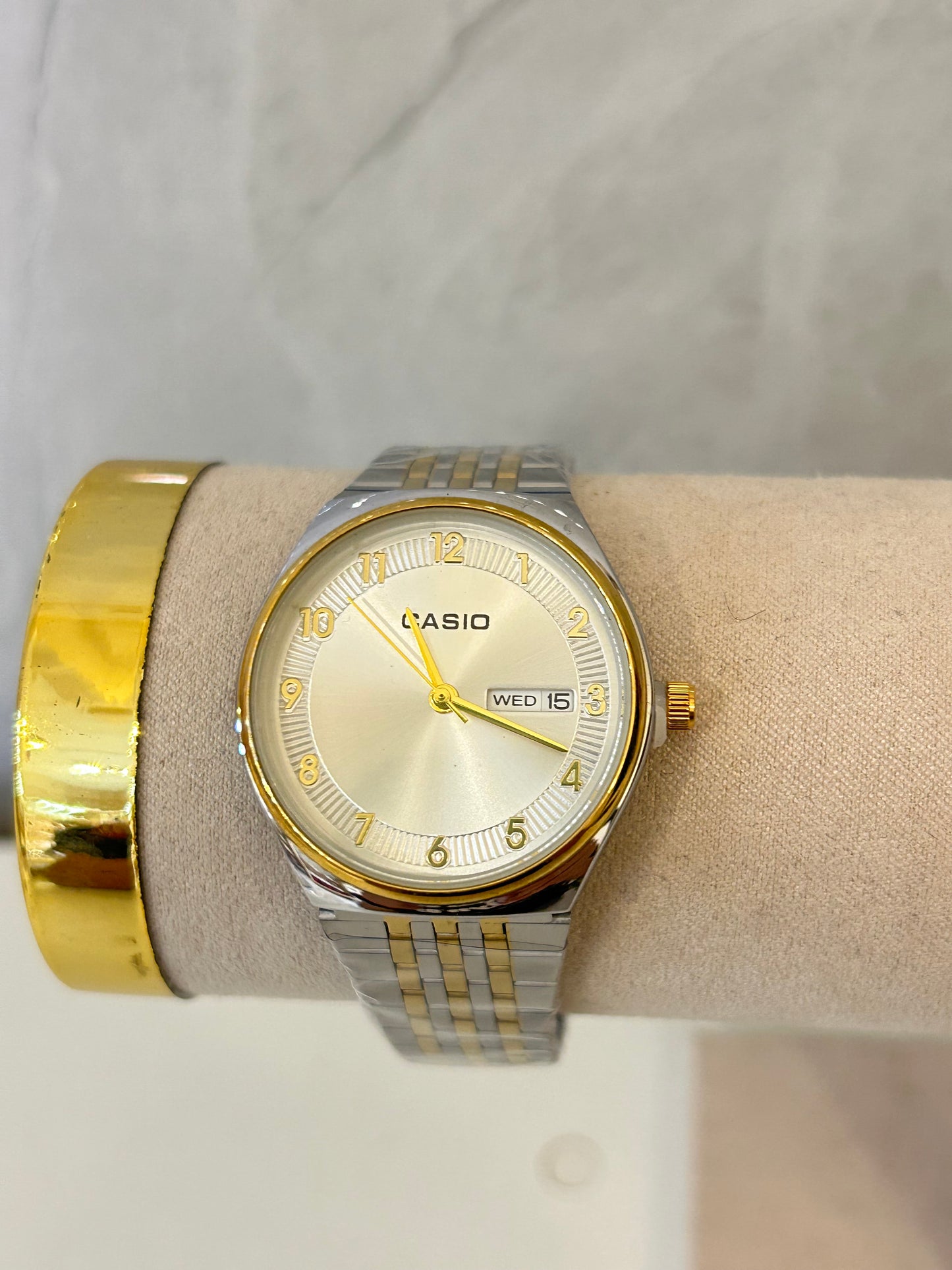 Reloj casio bicolor