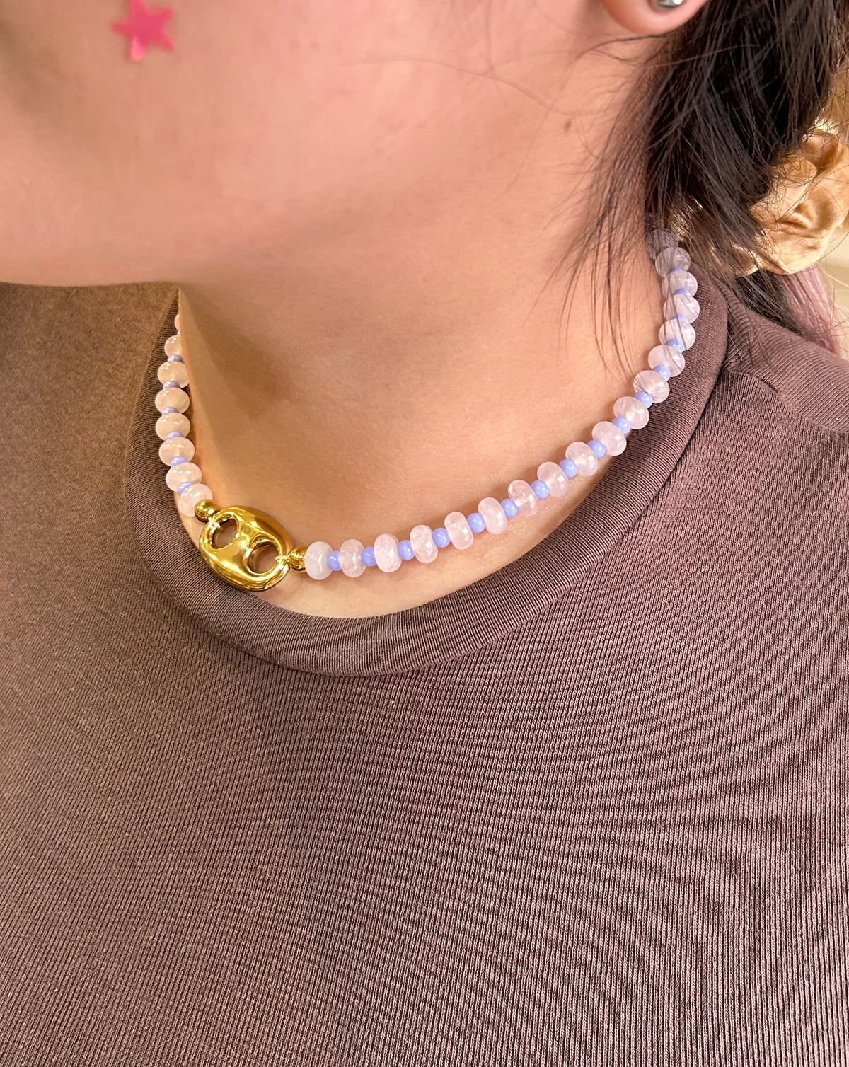 Collar corcho piedras blanco morado