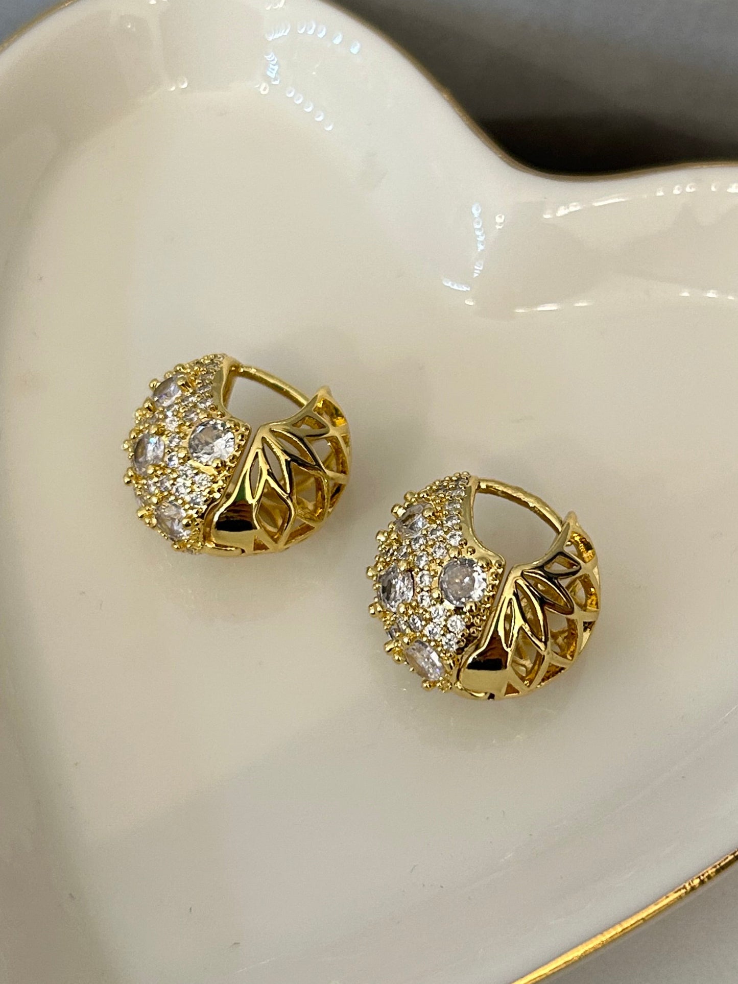 Aretes brilloso dorado