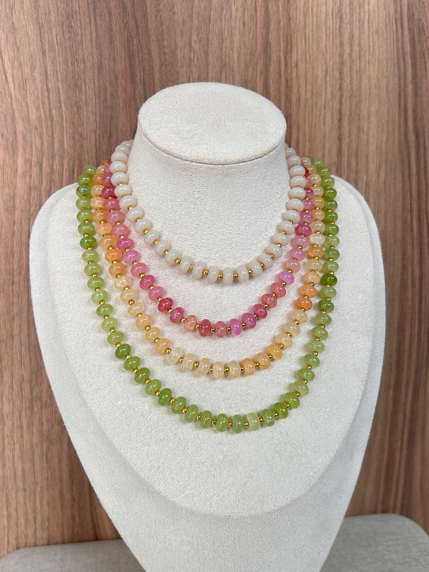 Collar naranja piedras