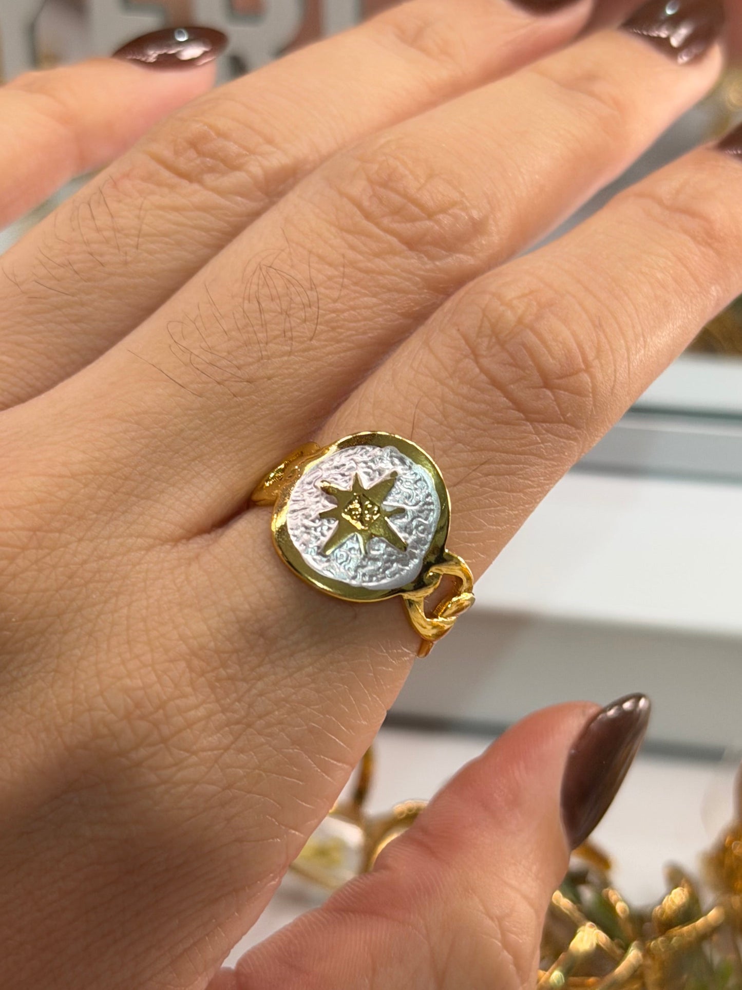 Anillo brújula blanca