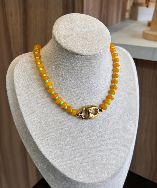 Collar corcho piedras amarillo verde