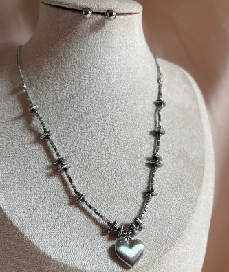 Collar & Aretes corazon con piedras plata