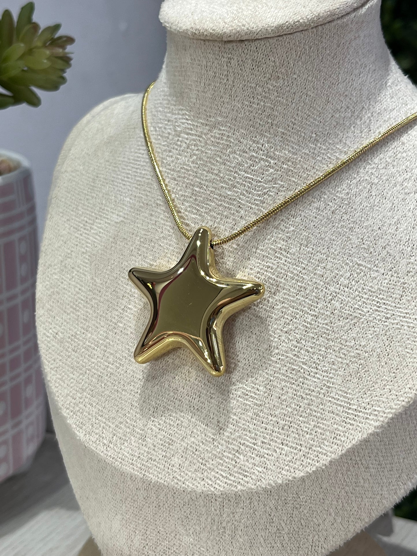 Collar Estrella Xl Globo Dorado
