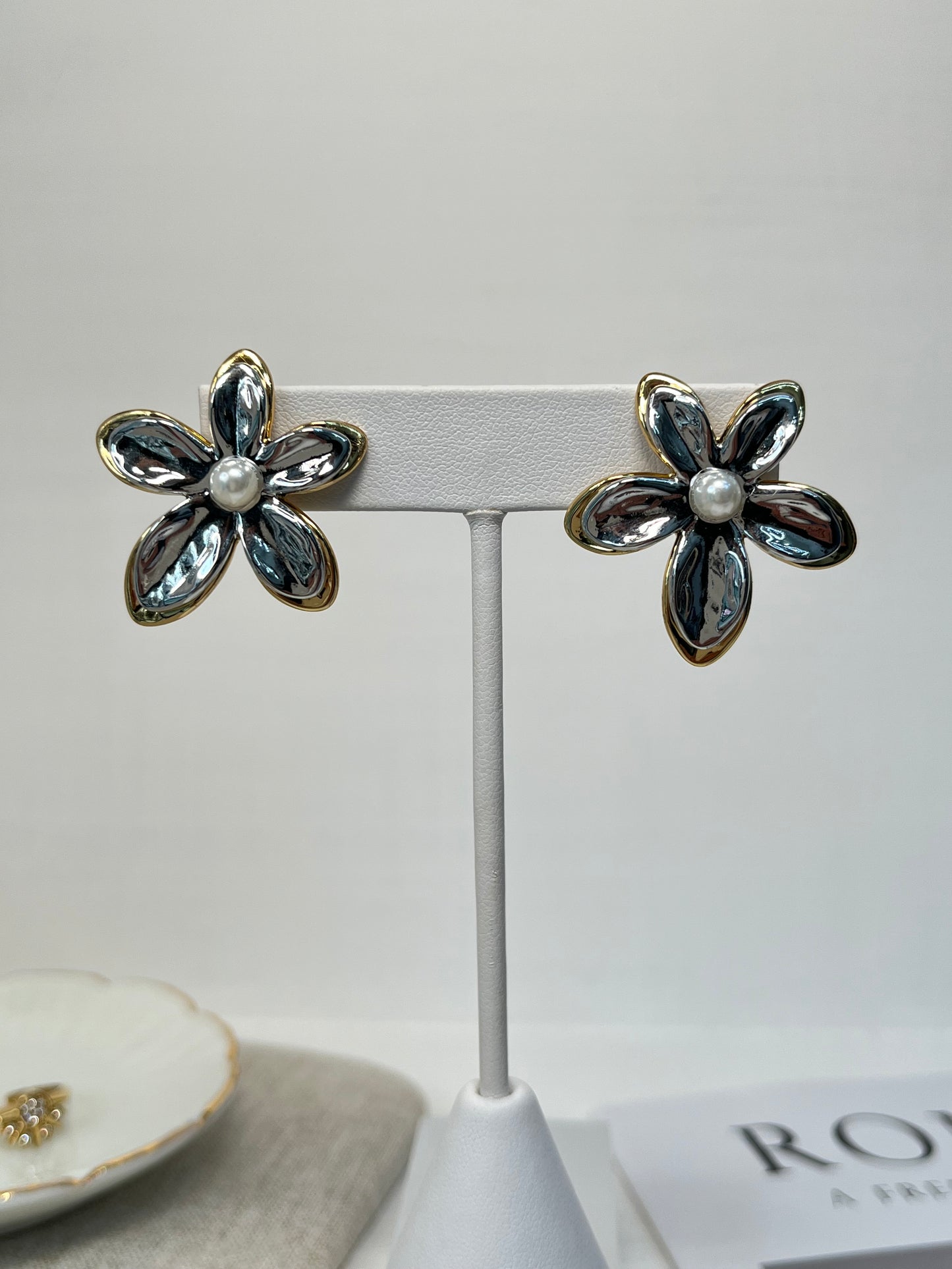 Aretes Flor Bicolor