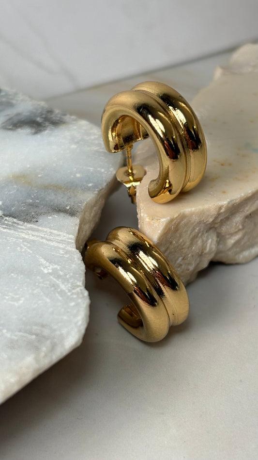 aretes doble media luna dorada