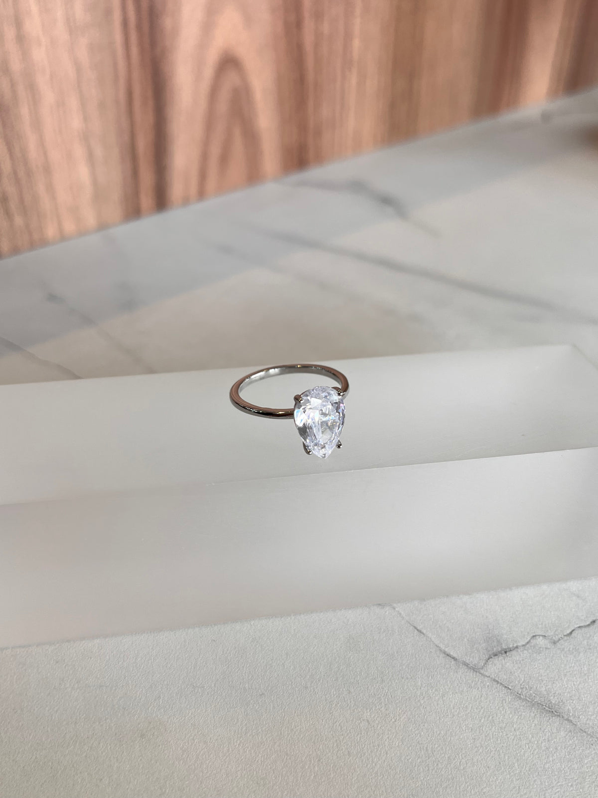 Anillo arte blanco plata