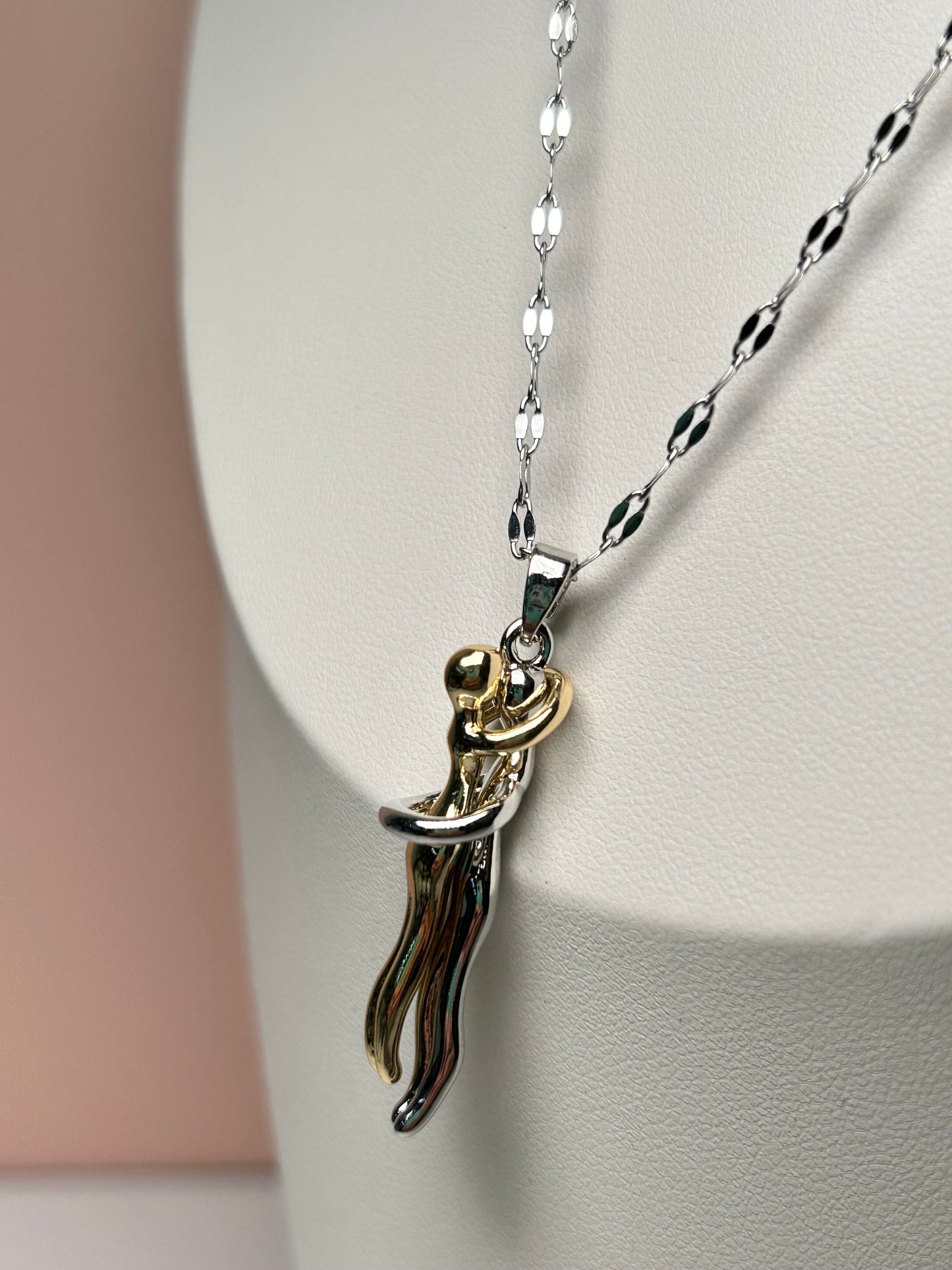 Collar enlazado amor