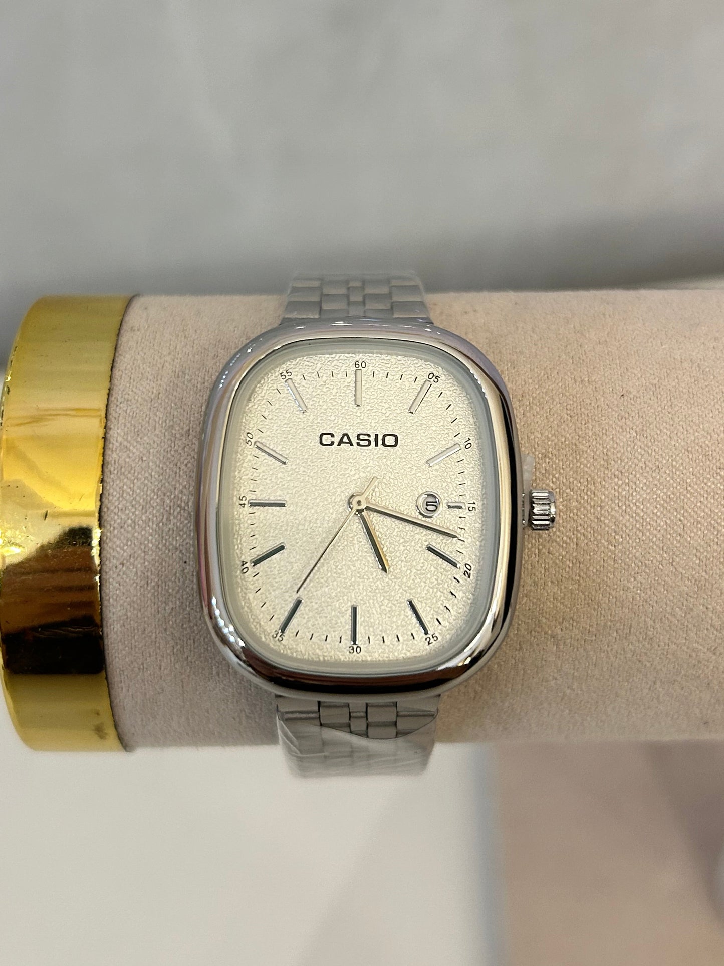 Reloj cuadrado casio plata