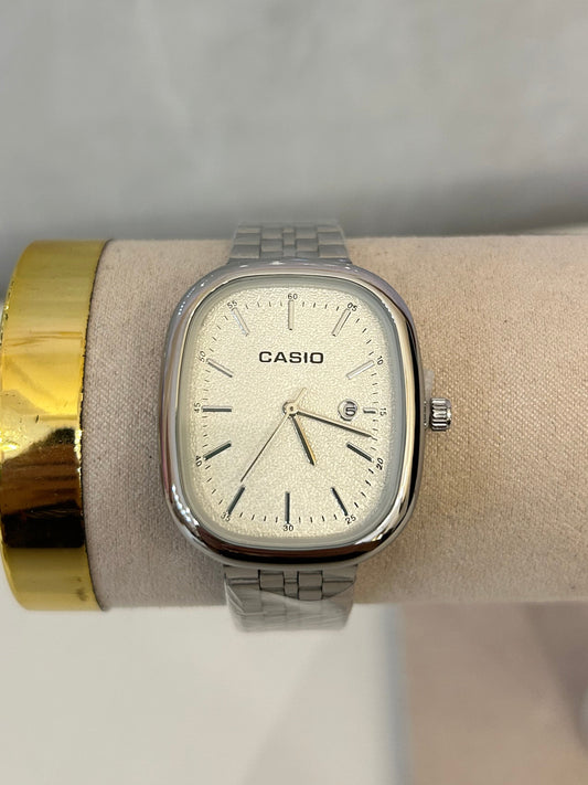 Reloj cuadrado casio plata