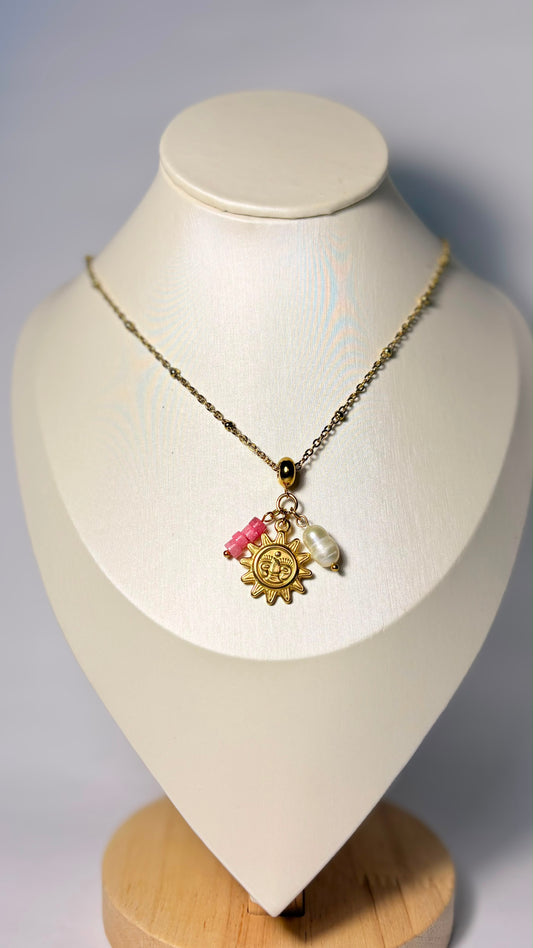 Collar sol charm dorado