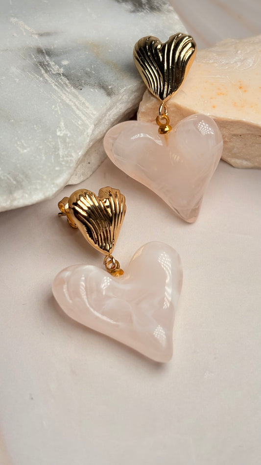 Aretes corazón acrílico rosa